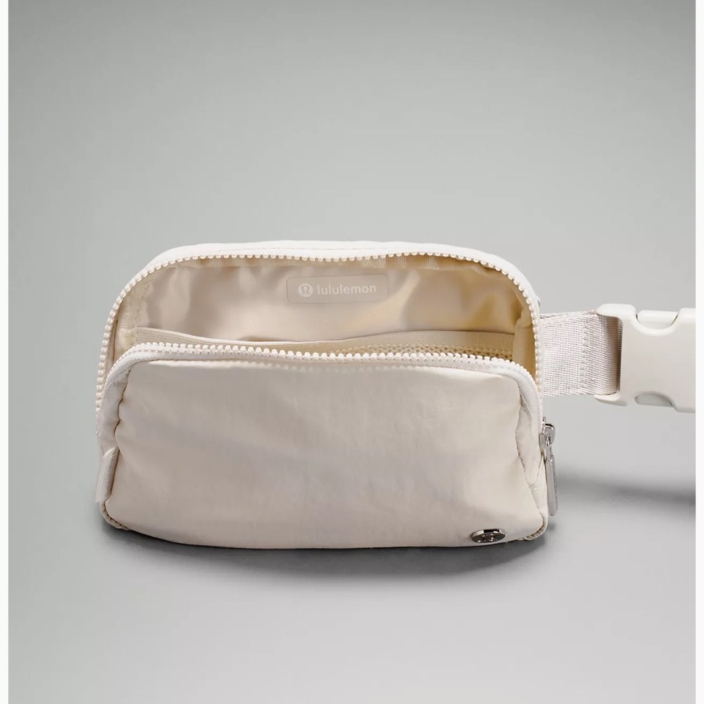 NEW ❤️ Lululemon • Everywhere Belt Bag White Opal - Picture 6 of 10